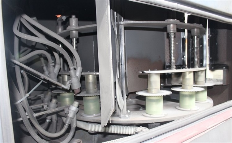 鋸片噴砂機(jī).jpg