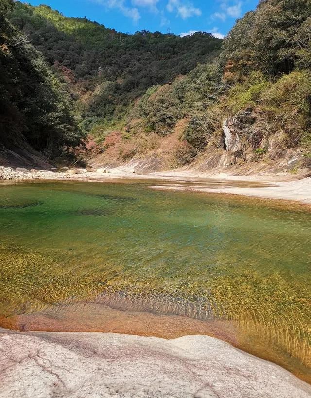人跡罕至！浙江溫州永嘉這里有條花崗巖石河、平板溪