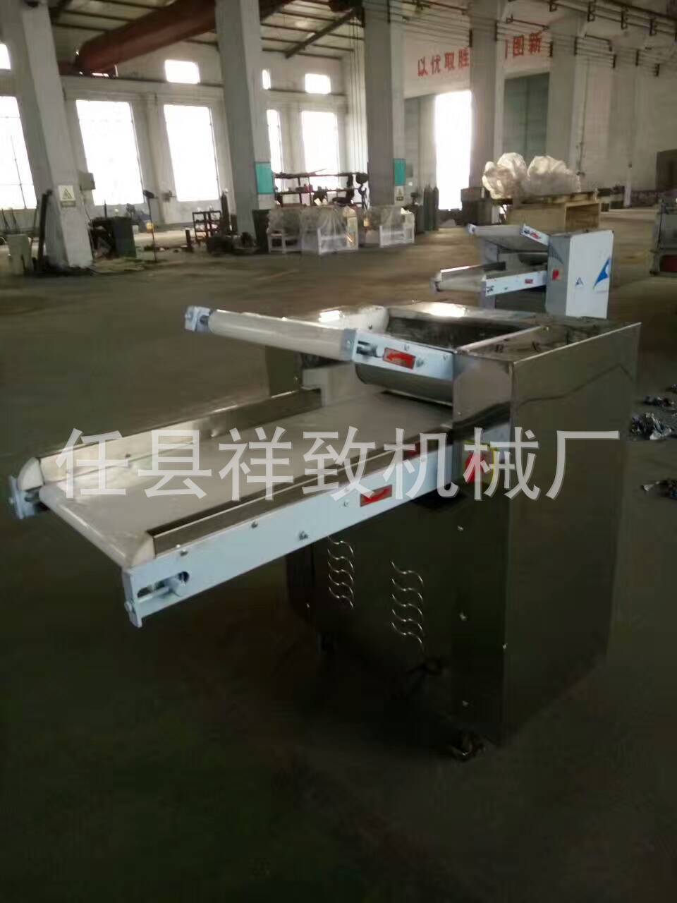 商用全自動(dòng)揉面機(jī)后廚好幫手揉面機(jī)