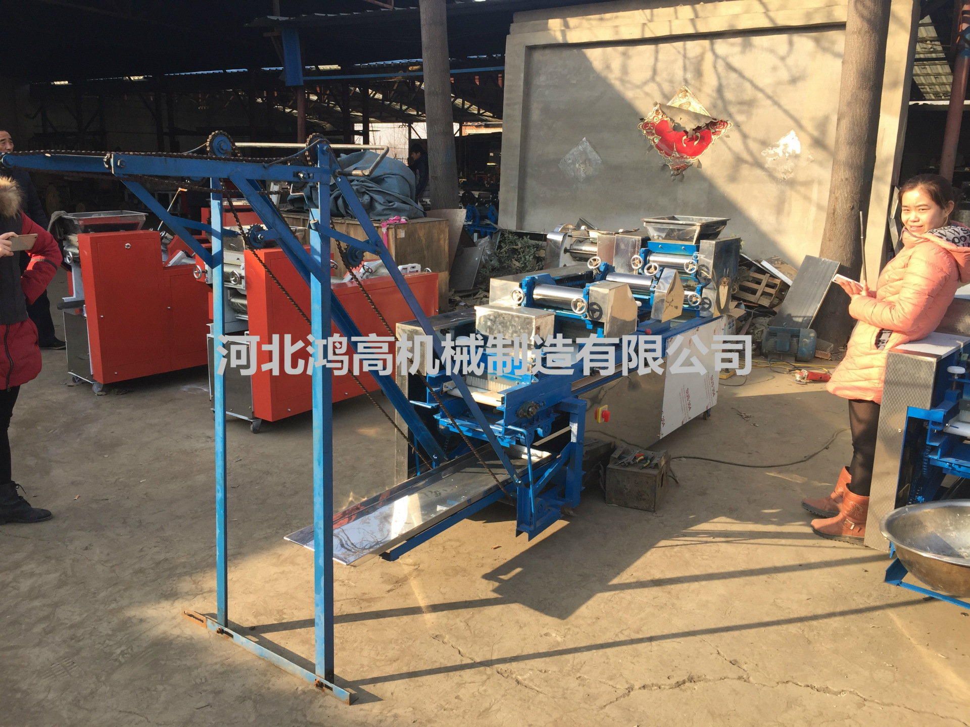 精品展示掛面機(jī)商用、全自動(dòng)掛面機(jī)、面條機(jī)、 廠家直銷