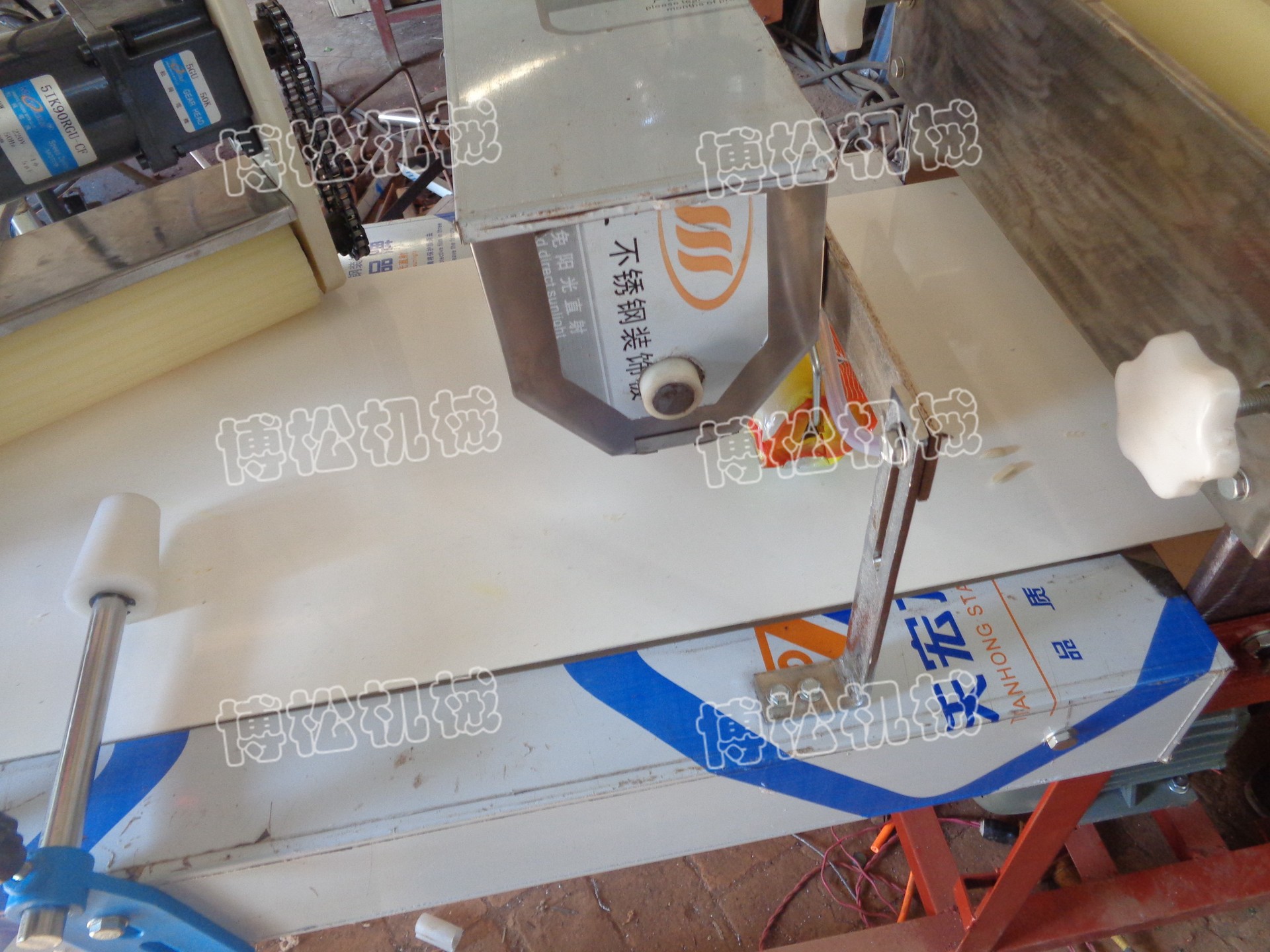 我愛發(fā)明商用大中小型饃饃機廠家饃饃成型機圓饅頭整形機