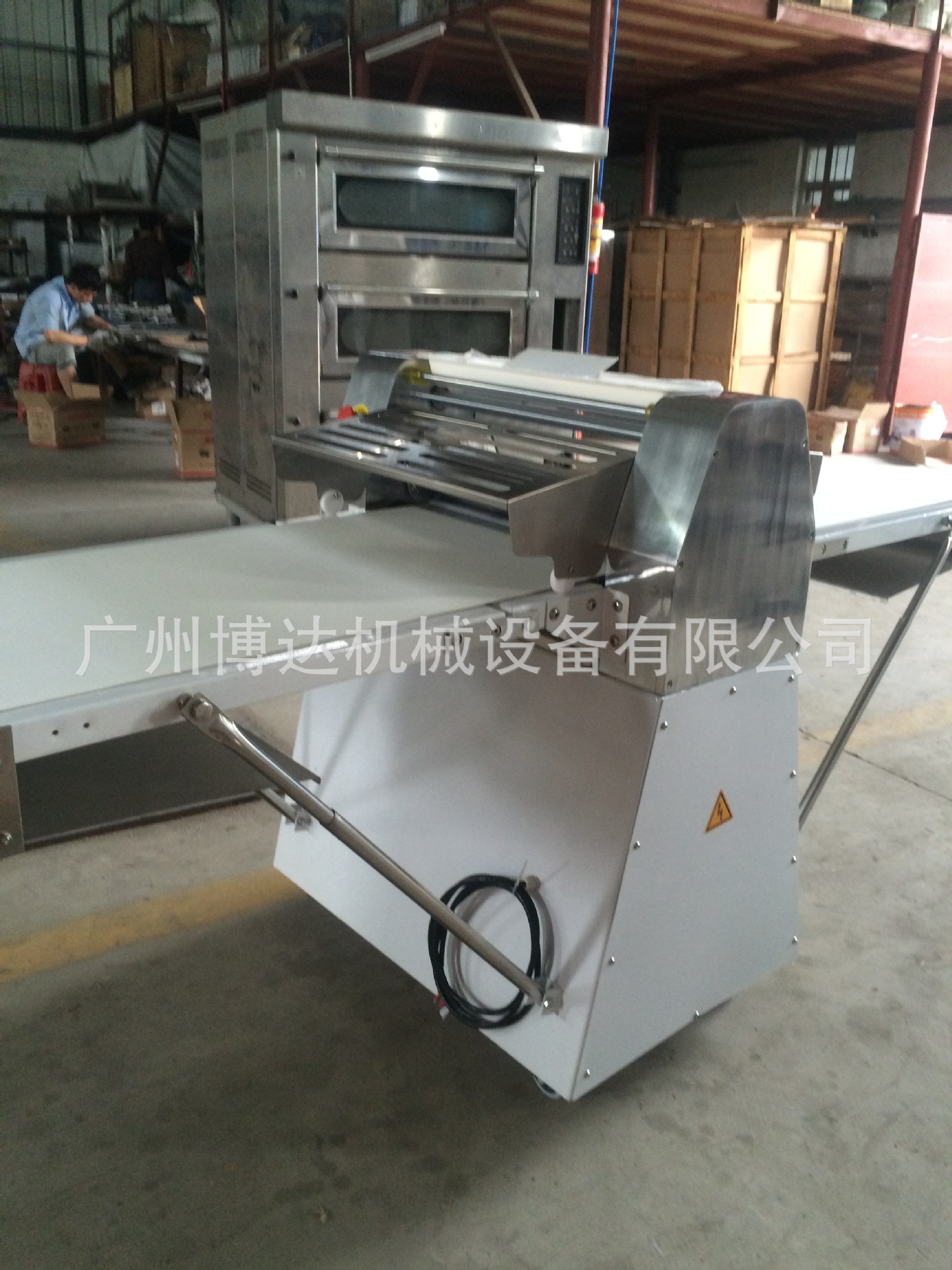 博達(dá)起酥機(jī)BDQ-520C 面包起酥機(jī)面團(tuán)起酥機(jī) 落地式商用起酥機(jī)