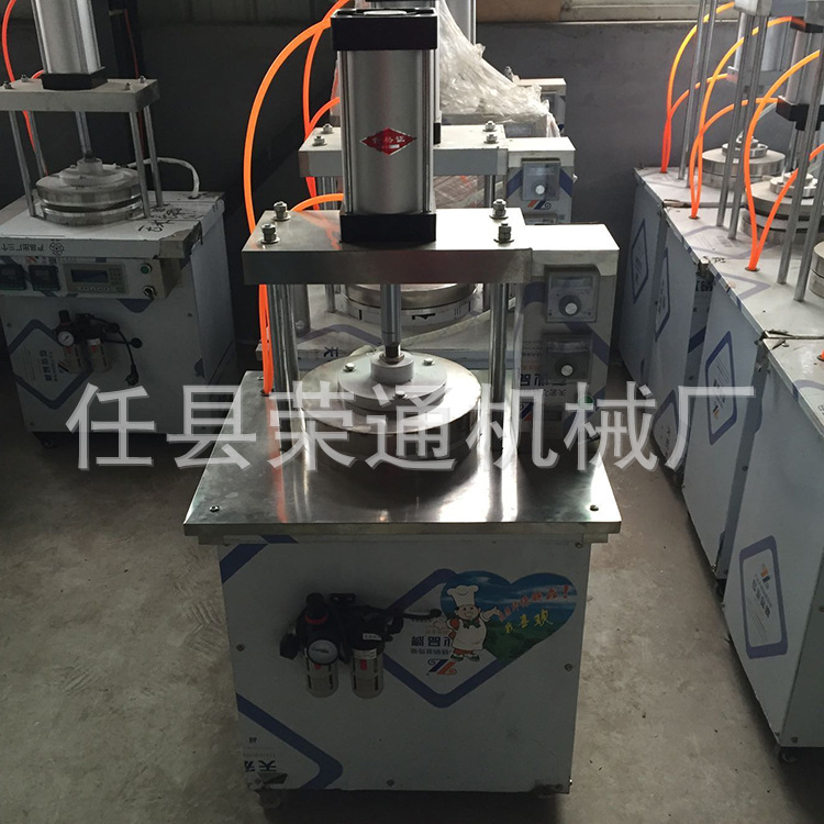 烤鴨餅機(jī) 玉米餅機(jī) 一機(jī)多用可產(chǎn) 烙饃 春餅等商用壓餅機(jī) 烙餅機(jī)