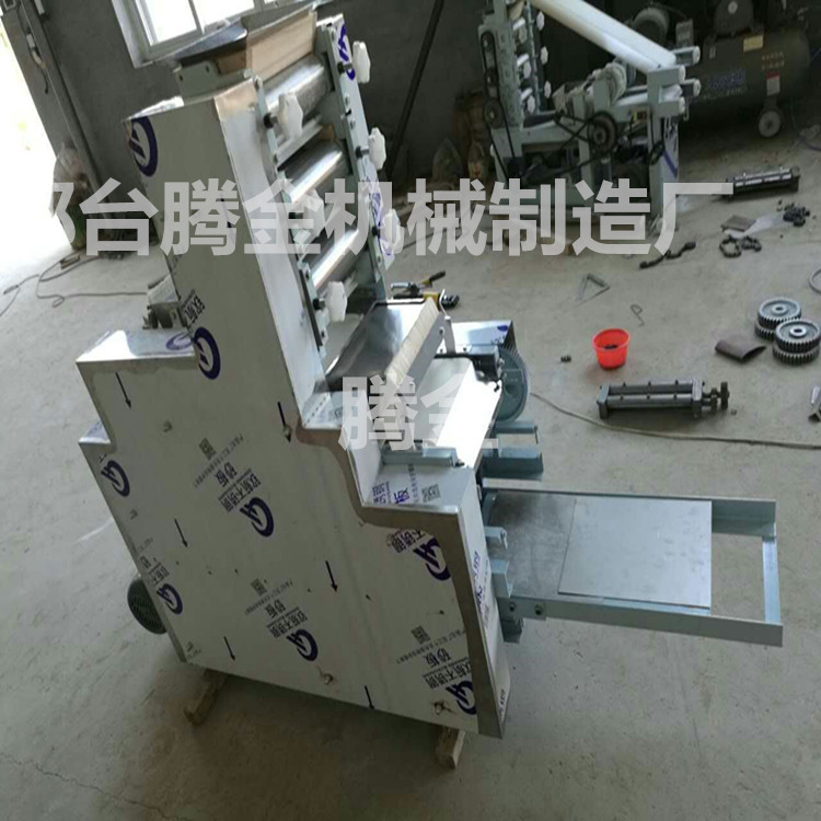廠家訂做商用全自動餃子皮薯片機(jī)大型仿手工混沌皮面條機(jī)一體機(jī)