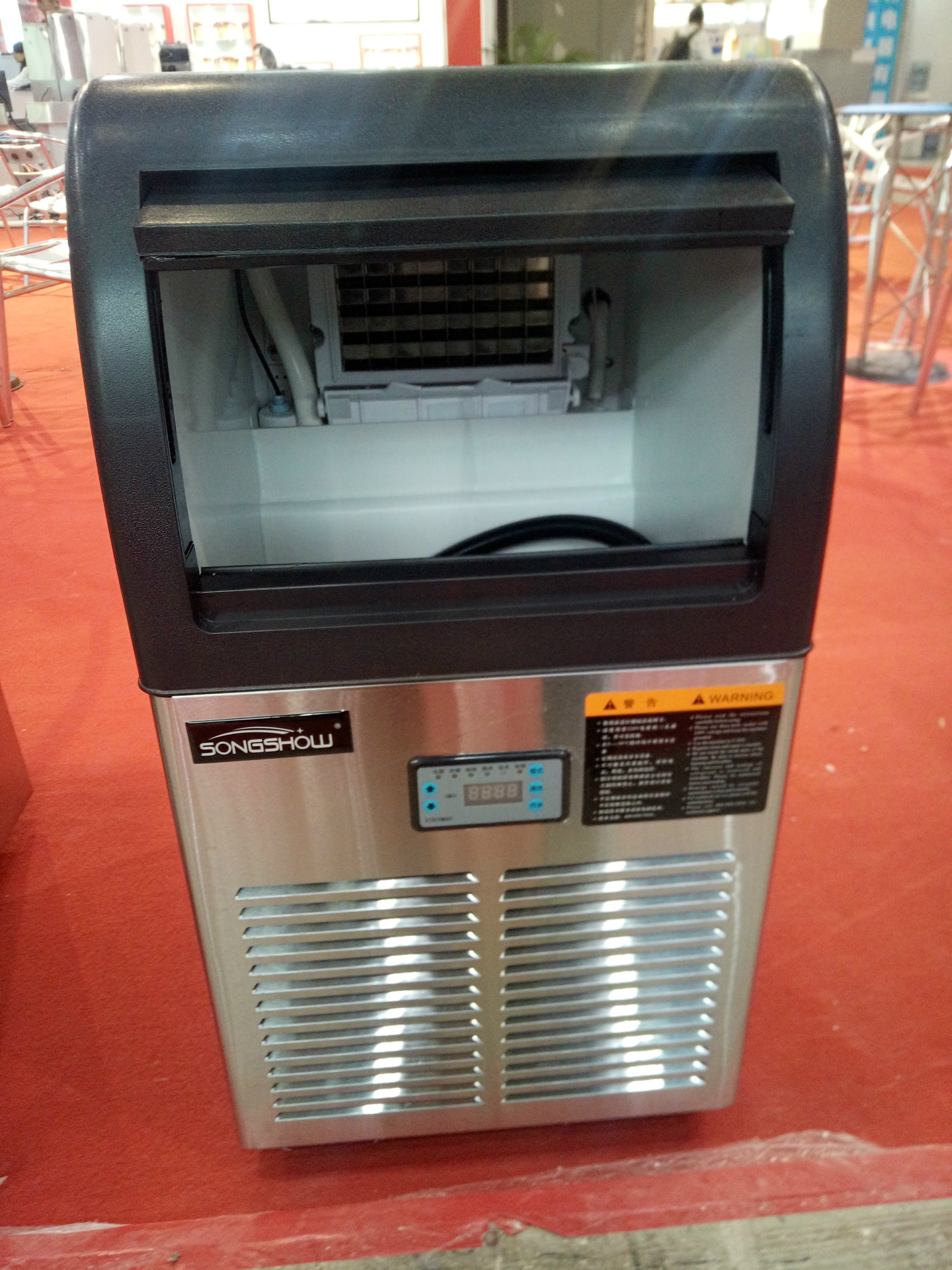 廠家直銷 日產(chǎn)量 35KG制冰機(jī) 方冰機(jī) 奶茶漢堡咖啡KTV專用冰塊機(jī)