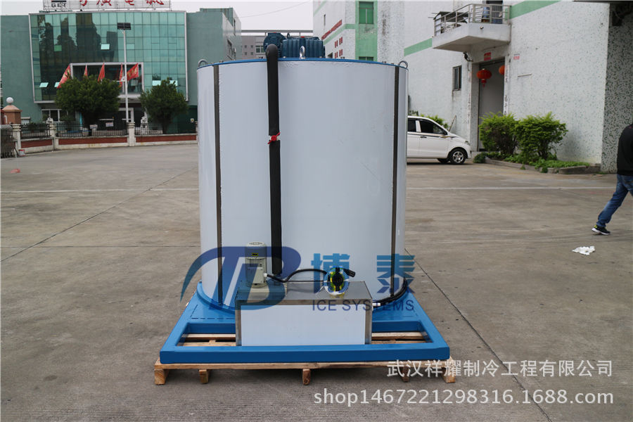 湖北制冰機(jī)廠家 3T小型片冰機(jī)專(zhuān)家 冰磚機(jī) 管冰機(jī) 食用冰