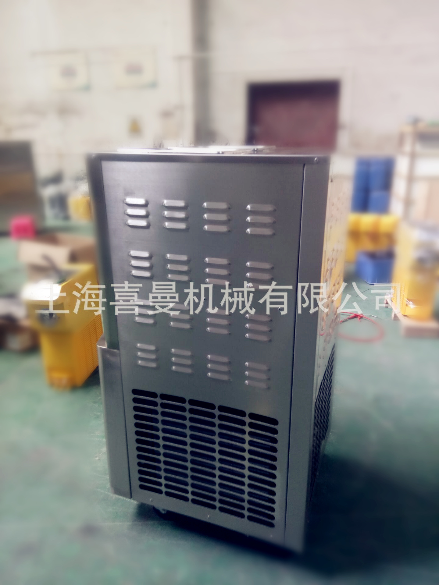 熱銷商用冰淇淋機(jī) 全自動甜筒雪糕機(jī)器 立式軟冰淇淋機(jī) 廠家