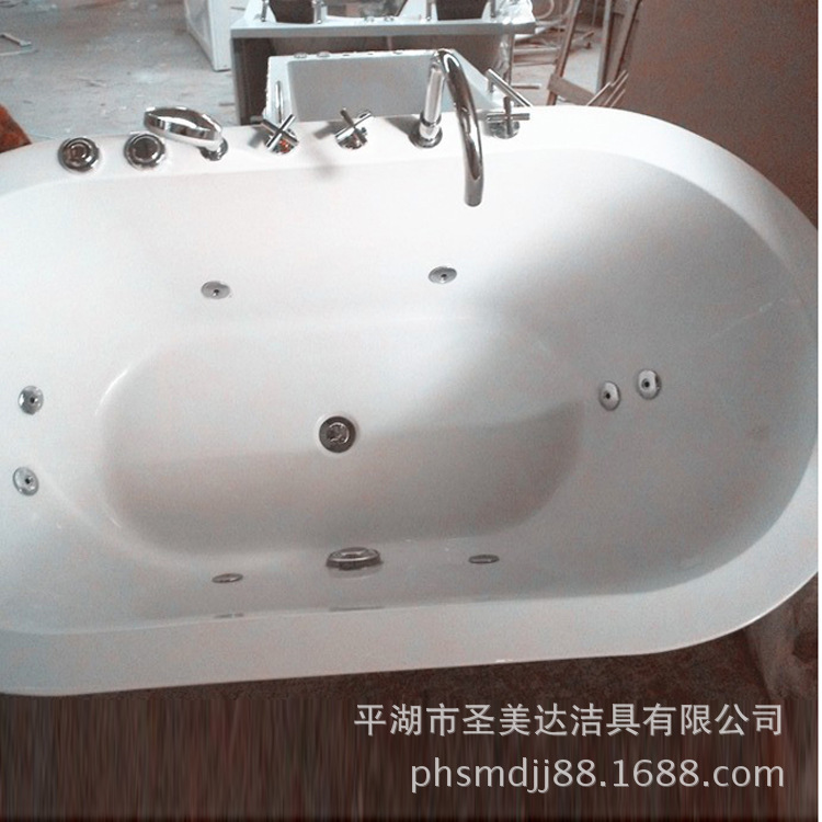 廠家直銷批發(fā)價(jià)亞克力按摩沖浪浴缸獨(dú)立式內(nèi)嵌式浴盆酒店工程浴缸