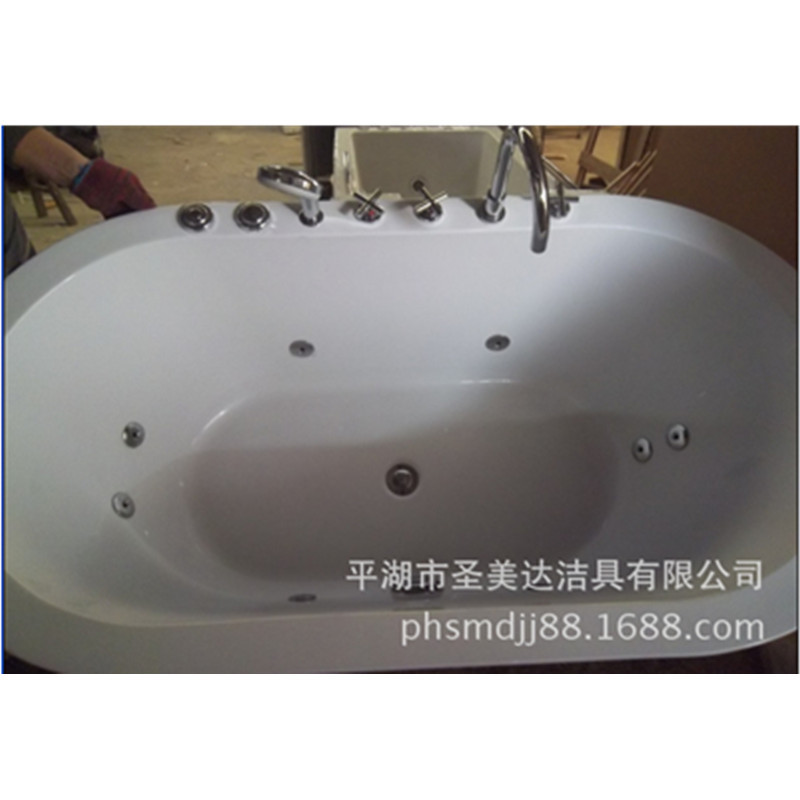 廠家直銷批發(fā)價(jià)亞克力按摩沖浪浴缸獨(dú)立式內(nèi)嵌式浴盆酒店工程浴缸