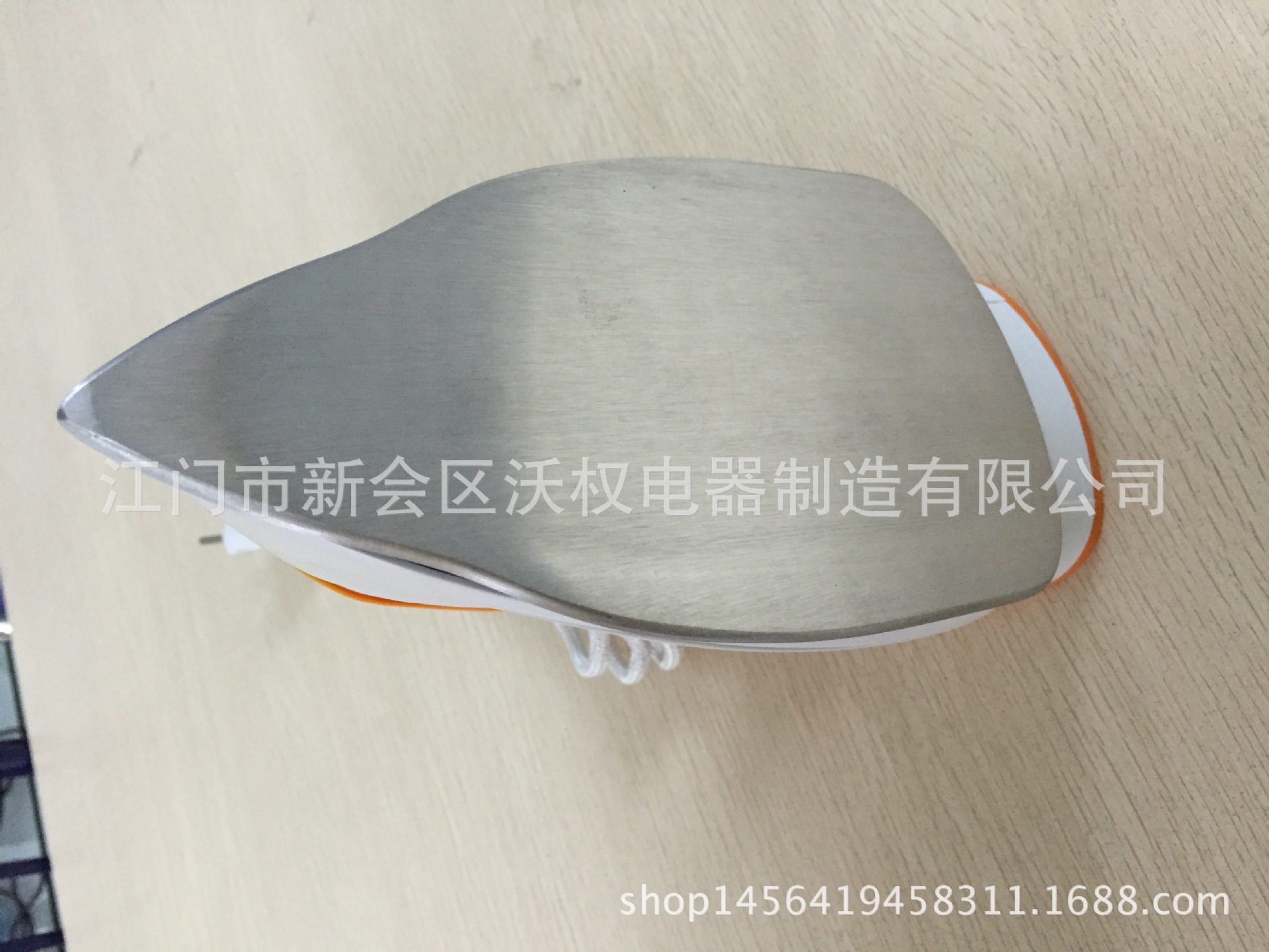外貿(mào)出口暢銷款317不銹鋼底板干式電熨斗家居酒店用品電熨斗