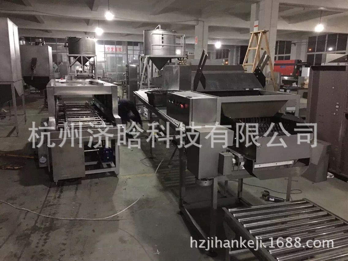 大型熱風(fēng)消毒庫(kù),雙排鏈炊燜飯主機(jī),聯(lián)合自動(dòng)米飯炊飯生產(chǎn)線設(shè)備