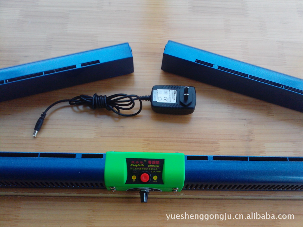 廠(chǎng)家直銷(xiāo)：奇特廚房電器 燃?xì)庠钤餆嵊蜔熚廴緝艋?康泰樂(lè)導(dǎo)煙機(jī)