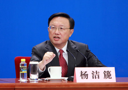 十二屆全國人大一次會(huì)議舉行記者會(huì) 楊潔篪答中外記者問