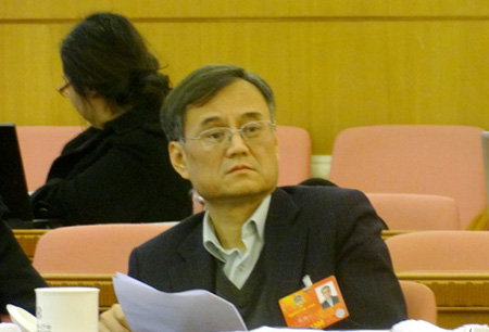 全國政協(xié)委員、清華大學經(jīng)管學院院長錢穎一