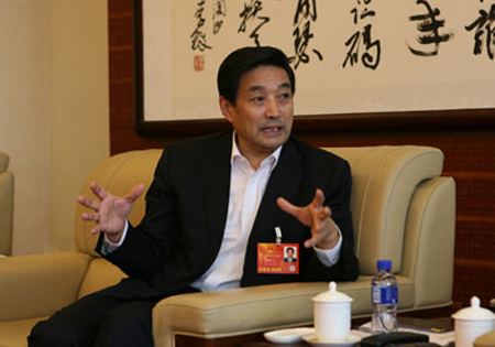 人大代表趙長(zhǎng)義建議：解決食品安全問題應(yīng)加大懲處力度
