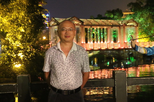 四川省造紙產(chǎn)品質(zhì)量監(jiān)督檢驗中心和樂山市產(chǎn)品質(zhì)量監(jiān)督檢驗所副主任王華軍